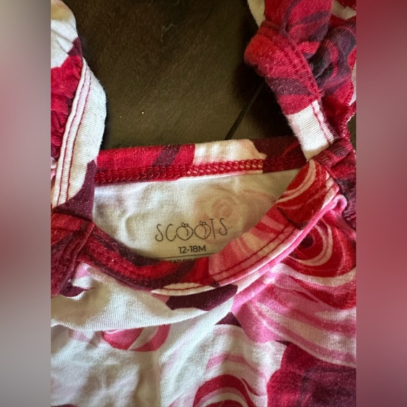 Floral Rose Print Sleeveless Infant Girl Onsie - Picture 2 of 2